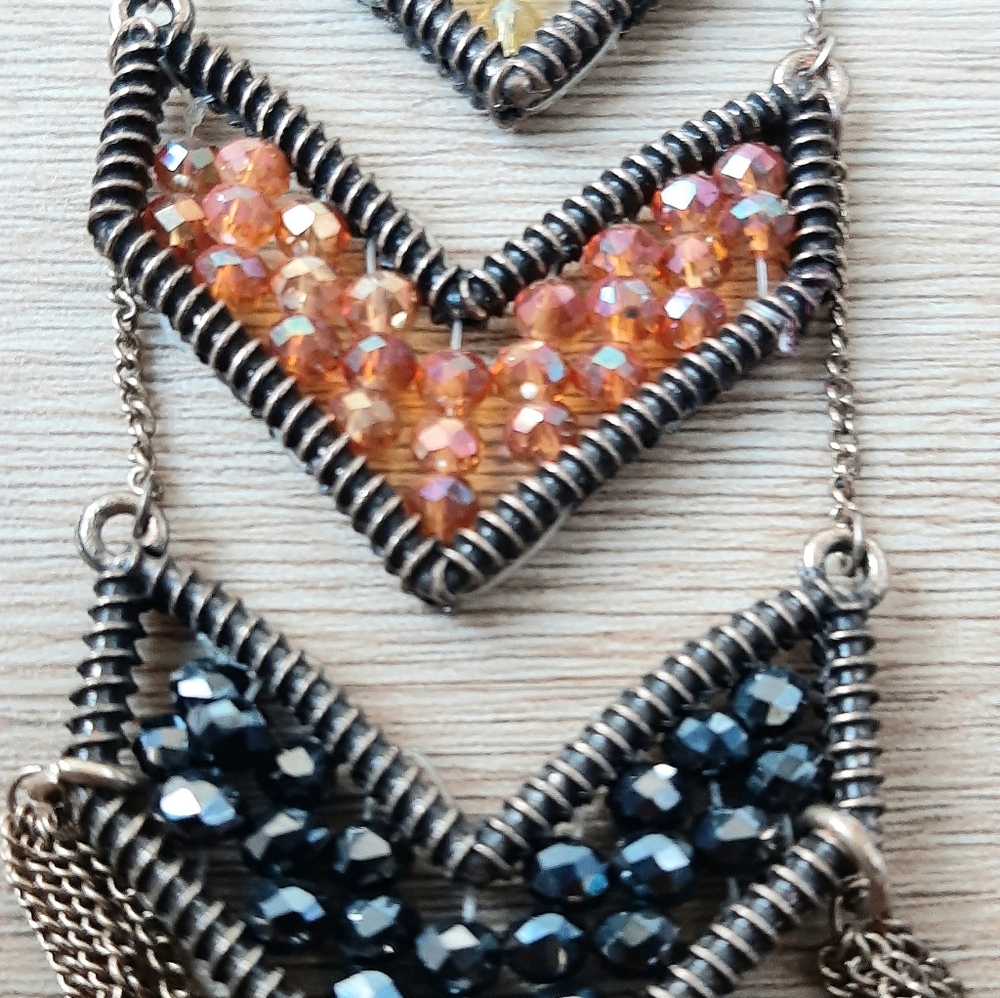 Chevron beaded statement necklace - Picture 4 of 7
